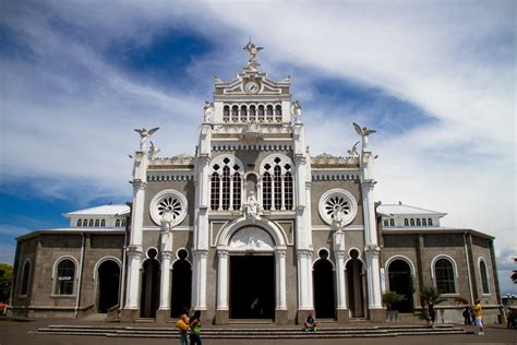 famous monuments in costa rica.